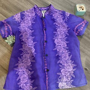 Vintage Hawaiian Blouse Beautiful Purple Floral Size Small